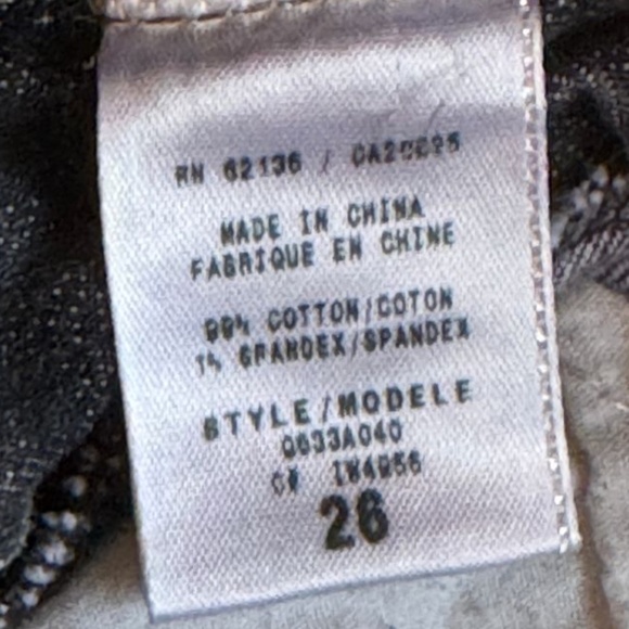 Guess Jeans Low Rise Black Wash Size 26 - Picture 8 of 8